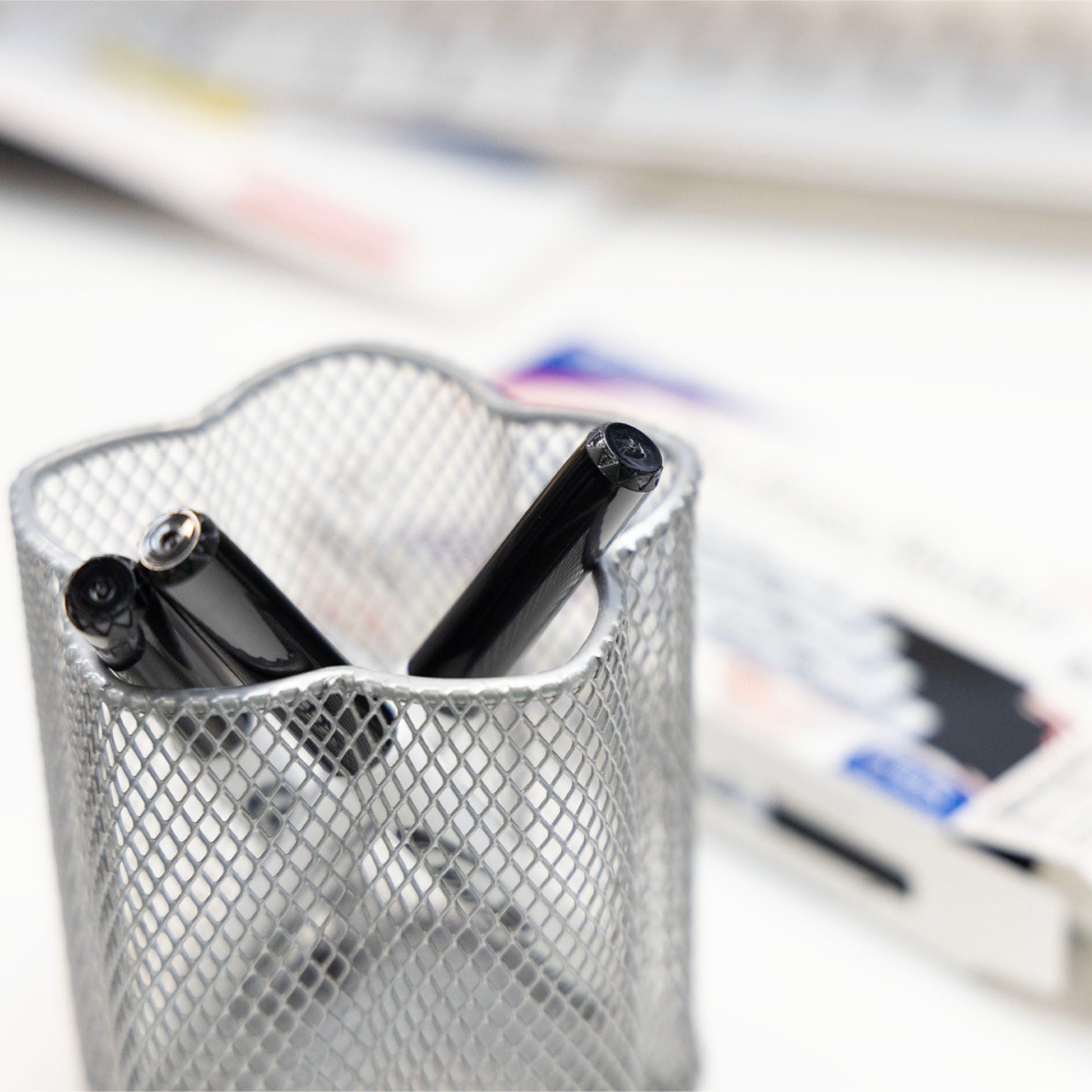 Black Fine Tip Dry-Erase Markers (12/Box)